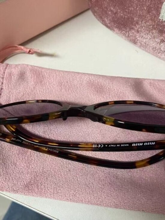 Miu Miu sunglasses main image 6